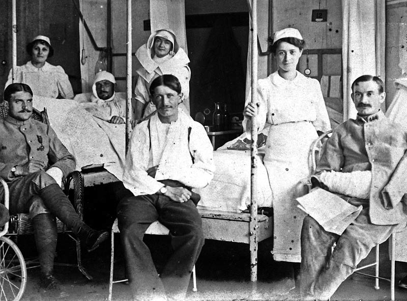 fonds Dejoux infirmières guerre 14 18